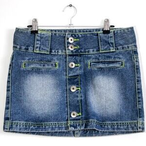 Vintage Y2K Denim Mini Skirt with Contrast Stitching | Button-Front Micro Skirt